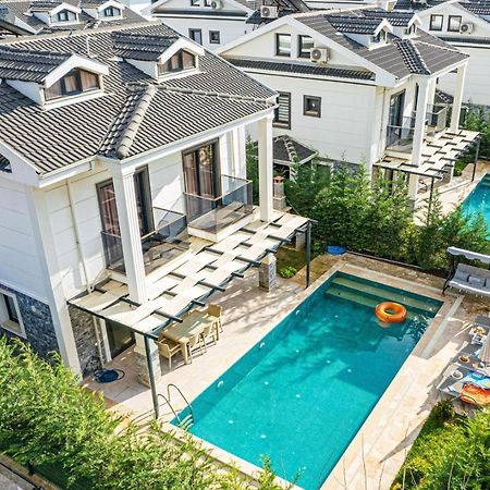 4 Bedroom Holiday Villa In Hisaroenue Oeluedeniz- Gold Rose Fethiye Exteriér fotografie