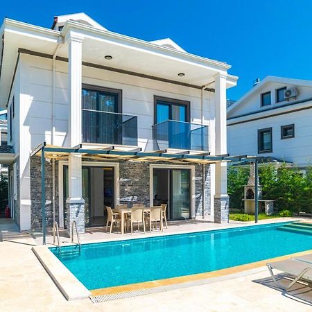 4 Bedroom Holiday Villa In Hisaroenue Oeluedeniz- Gold Rose Fethiye Exteriér fotografie