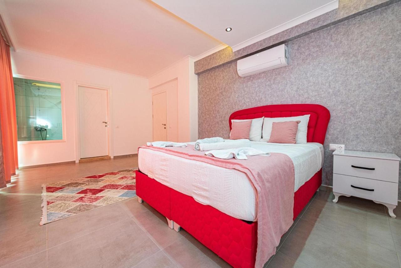 4 Bedroom Holiday Villa In Hisaroenue Oeluedeniz- Gold Rose Fethiye Exteriér fotografie