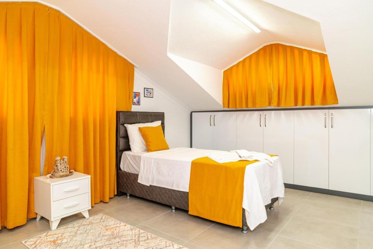 4 Bedroom Holiday Villa In Hisaroenue Oeluedeniz- Gold Rose Fethiye Exteriér fotografie
