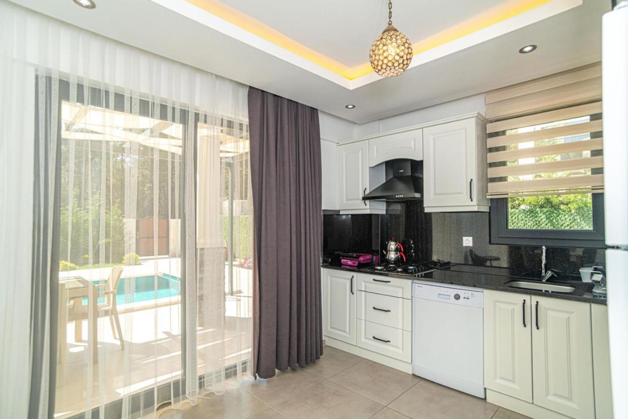 4 Bedroom Holiday Villa In Hisaroenue Oeluedeniz- Gold Rose Fethiye Exteriér fotografie