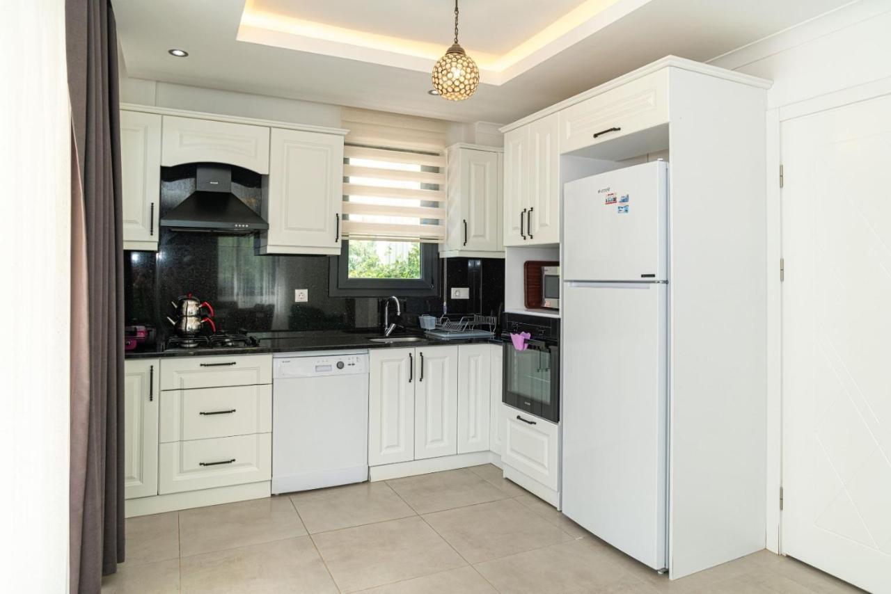 4 Bedroom Holiday Villa In Hisaroenue Oeluedeniz- Gold Rose Fethiye Exteriér fotografie