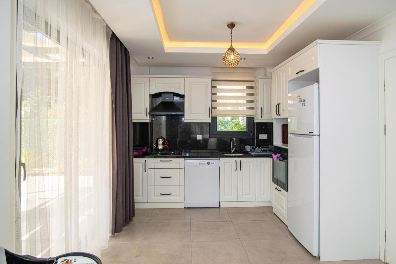 4 Bedroom Holiday Villa In Hisaroenue Oeluedeniz- Gold Rose Fethiye Exteriér fotografie